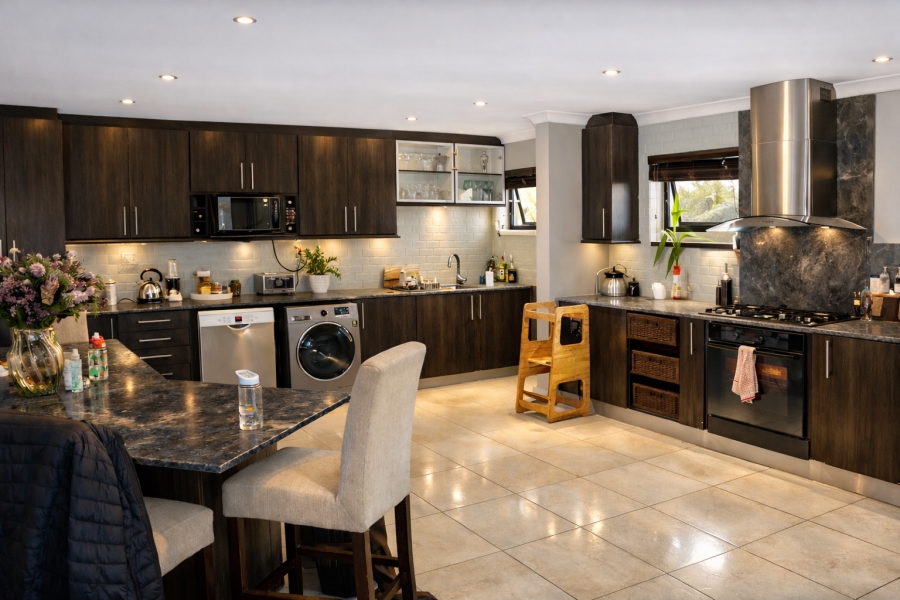 4 Bedroom Property for Sale in Flamingo Vlei Western Cape